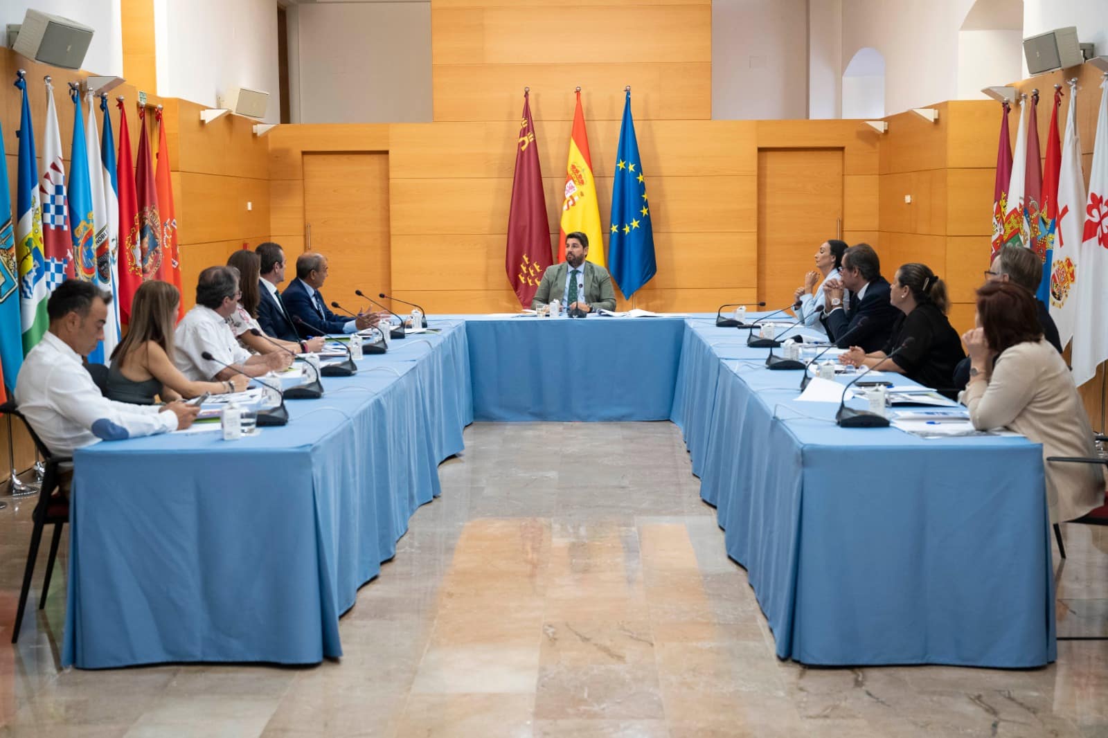 El presidente regional, Fernando López Miras, recibe en San Esteban al Consejo Rector de Ucomur el pasado mes de septiembre - Presidente de la Región de Murcia