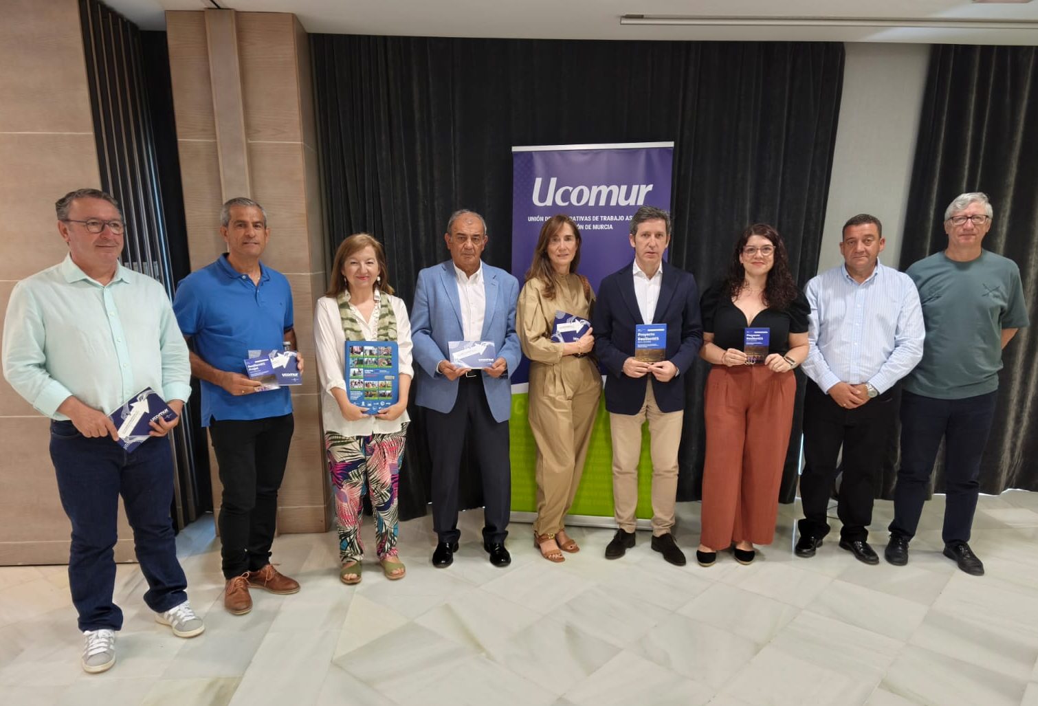 Ucomur implementa a través del proyecto Resilient-ES el uso en los territorios rurales de la Guía de Apoyo al Cooperativismo y a la Economía Social en la Región de Murcia 2 RESILIENTES PRESENTACIÓN GUÍA