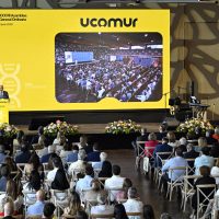 2185625227 - Ucomur